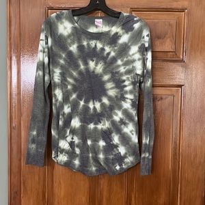 Green tie-dyed long sleeve with kangaroo pocket